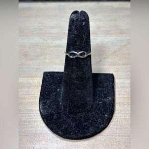 New! Infinity Silver Tone Ring Size 5.5 Costume Jewelry Hypoallergenic